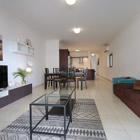 Modern 3Br Stylish & Spacious Apartment - Close To Sliema Promenade Gzira المظهر الخارجي الصورة